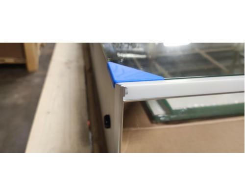 Laufen Frame Зеркальный шкаф 130x75см., LED-подсветка, алюминий, 3 двери, 2 розетки, с дефектом плафона. 4.0875.4.900.144.1 с дефектом плафона