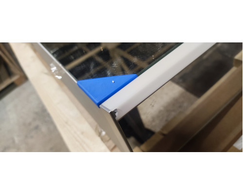 Laufen Frame Зеркальный шкаф 130x75см., LED-подсветка, алюминий, 3 двери, 2 розетки, с дефектом плафона. 4.0875.4.900.144.1 с дефектом плафона